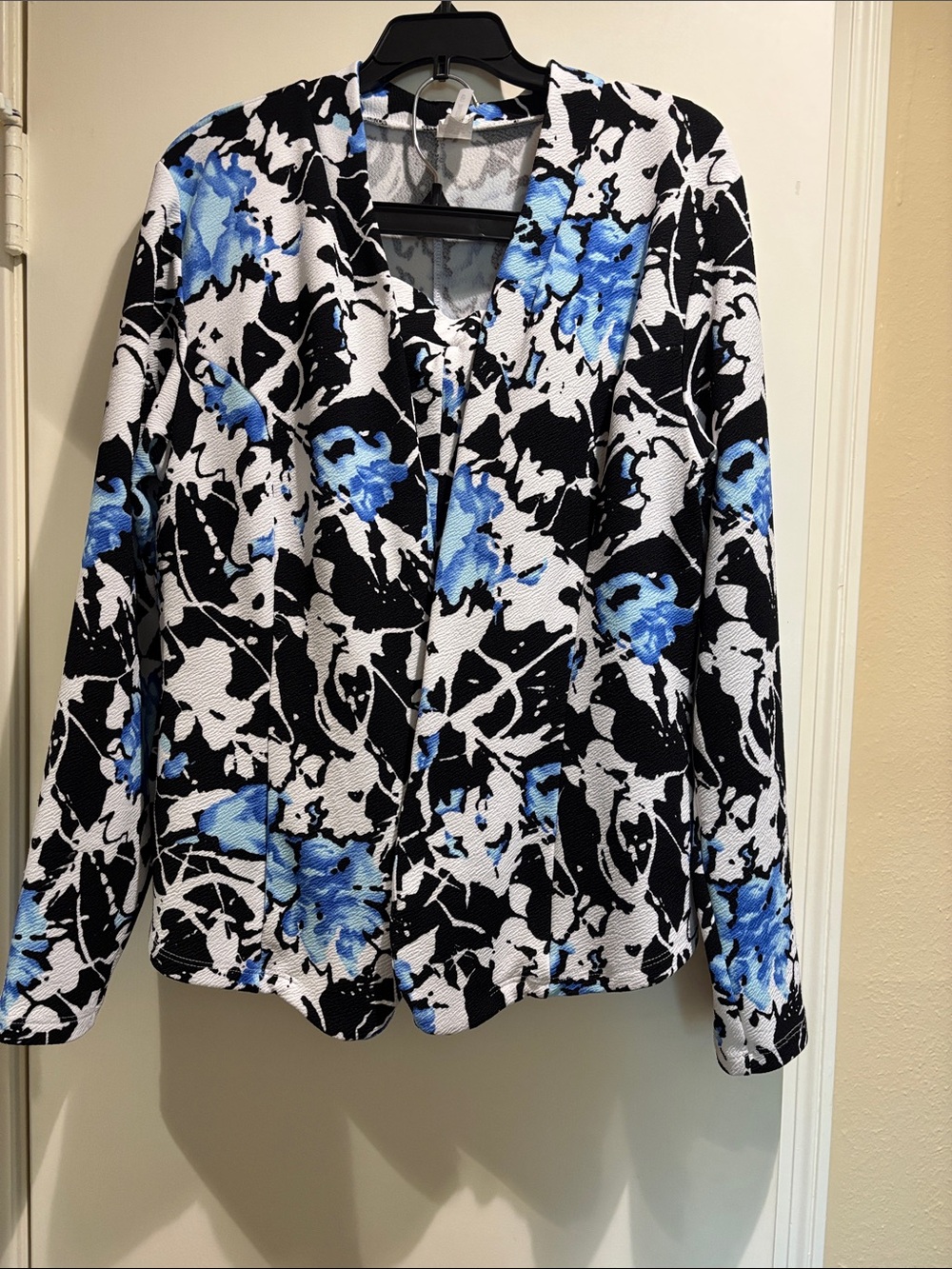 Women's Blue Floral Open-Front Blazer and shorts set